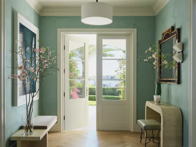 5-bedroom home for sale in West Palm Beach - 6709 S Flagler Drive - MondialRealty