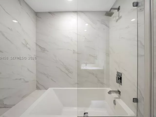 3-bedroom condo for rent in Miami - 801 S Miami Ave 3109 - MondialRealty
