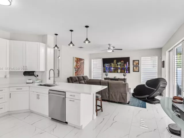 5-bedroom home for rent in Homestead - 1147 NE 37th Pl - MondialRealty