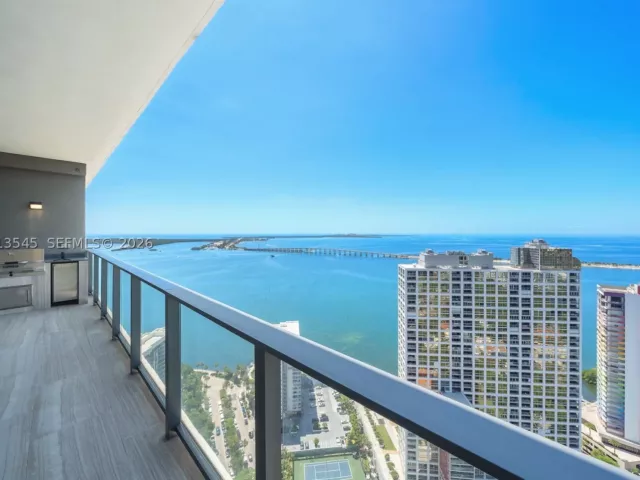 2-bedroom condo for sale in Miami - 1451 Brickell Ave 4103 - MondialRealty