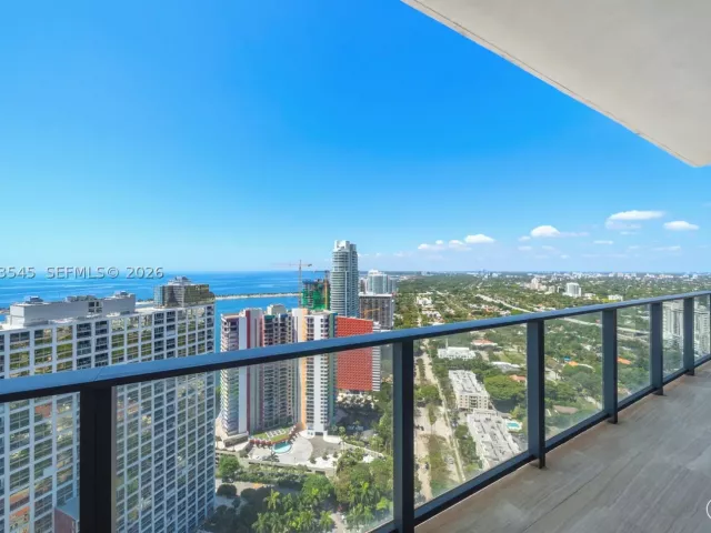 2-bedroom condo for sale in Miami - 1451 Brickell Ave 4103 - MondialRealty