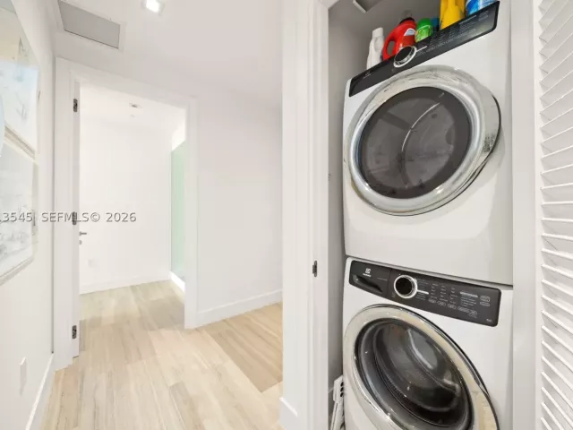 2-bedroom condo for sale in Miami - 1451 Brickell Ave 4103 - MondialRealty