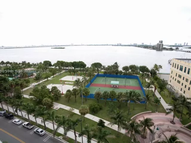 2-bedroom condo for rent in Miami - 1750 N Bayshore Dr 3114 - MondialRealty