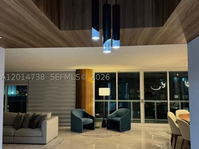 3-bedroom condo for rent in Sunny Isles Beach - 16400 Collins Ave 946 - MondialRealty