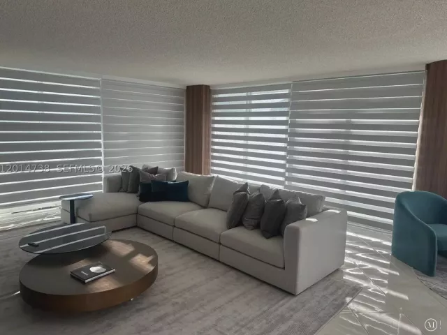 3-bedroom condo for rent in Sunny Isles Beach - 16400 Collins Ave 946 - MondialRealty