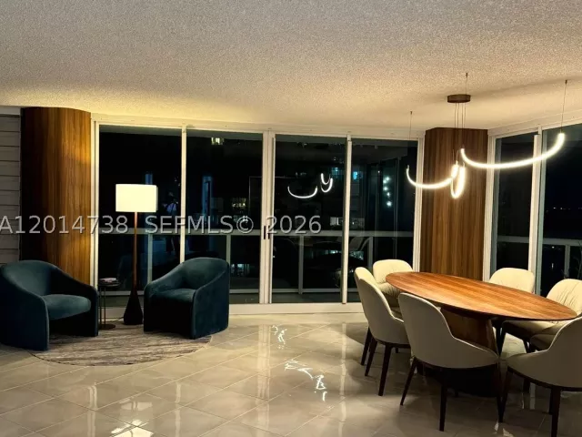 3-bedroom condo for rent in Sunny Isles Beach - 16400 Collins Ave 946 - MondialRealty