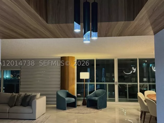 3-bedroom condo for rent in Sunny Isles Beach - 16400 Collins Ave 946 - MondialRealty
