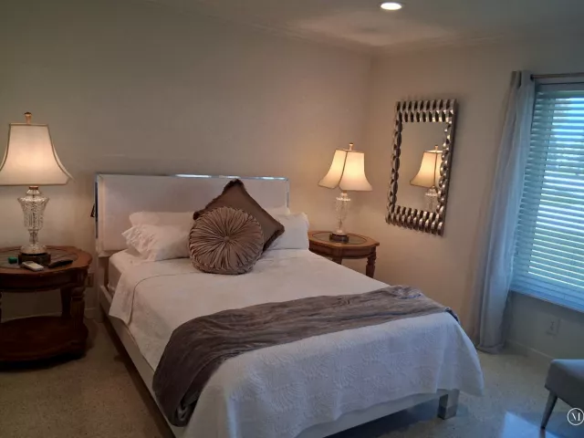 2-bedroom home for sale in Lauderdale By The Sea - 1431 S Ocean Boulevard 35 - MondialRealty