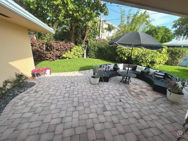 2-bedroom home for sale in Lauderdale By The Sea - 1431 S Ocean Boulevard 35 - MondialRealty