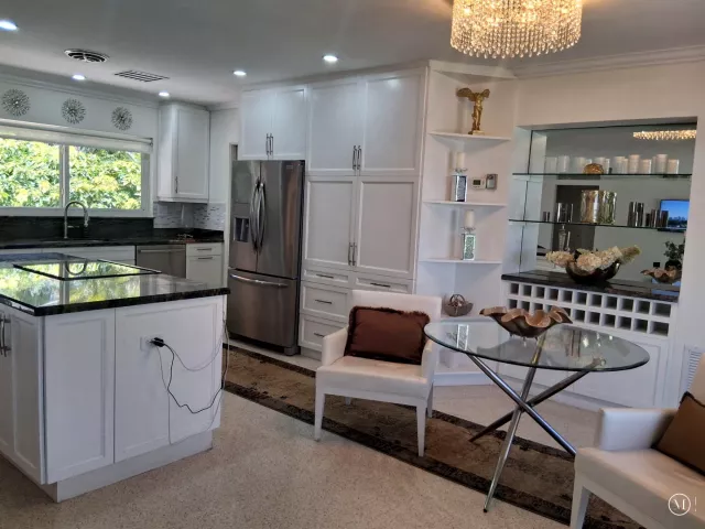 2-bedroom home for sale in Lauderdale By The Sea - 1431 S Ocean Boulevard 35 - MondialRealty