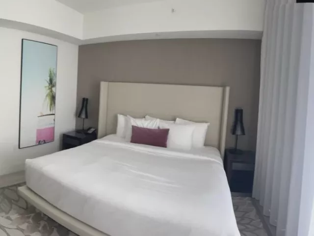 3-bedroom condo for rent in Hollywood - 4010 S Ocean Dr R2004 - MondialRealty