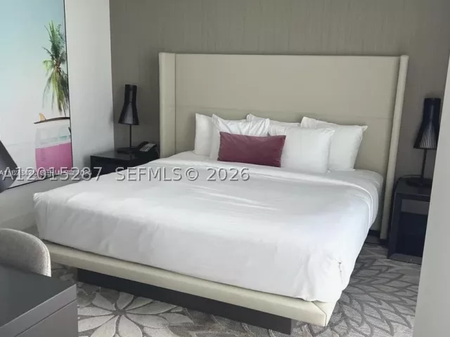 3-bedroom condo for rent in Hollywood - 4010 S Ocean Dr R2004 - MondialRealty