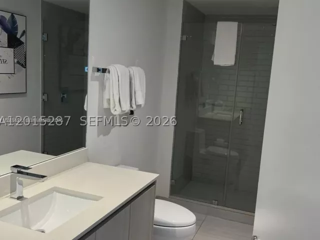 3-bedroom condo for rent in Hollywood - 4010 S Ocean Dr R2004 - MondialRealty