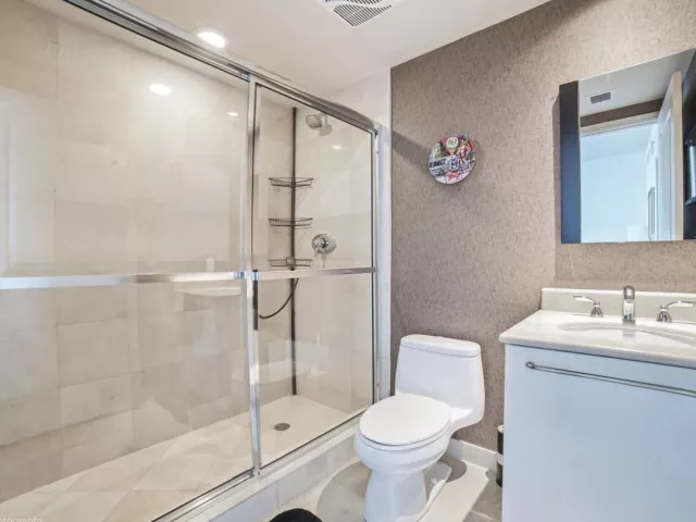3-bedroom condo for rent in Hollywood - 3101 S Ocean Drive 401 - MondialRealty