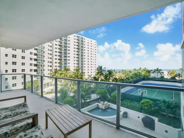 3-bedroom condo for rent in Hollywood - 3101 S Ocean Drive 401 - MondialRealty