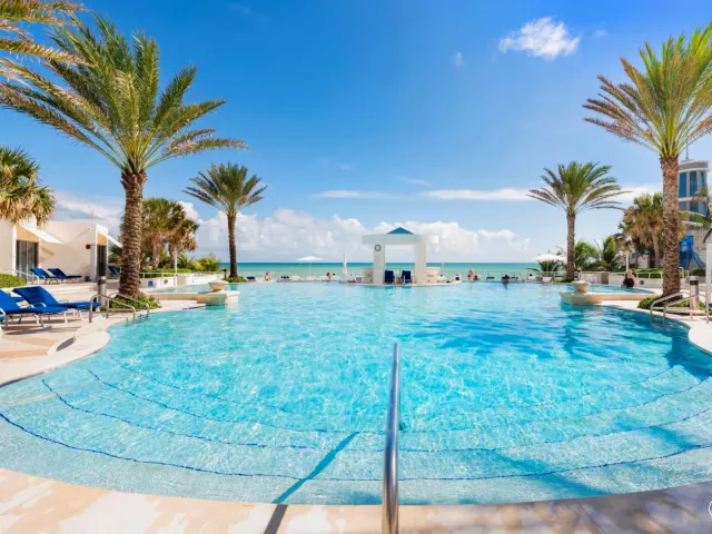 3-bedroom condo for rent in Hollywood - 3101 S Ocean Drive 401 - MondialRealty