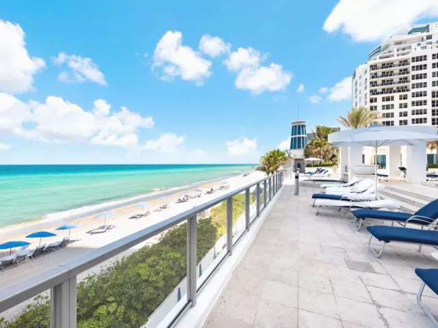 3-bedroom condo for rent in Hollywood - 3101 S Ocean Drive 401 - MondialRealty