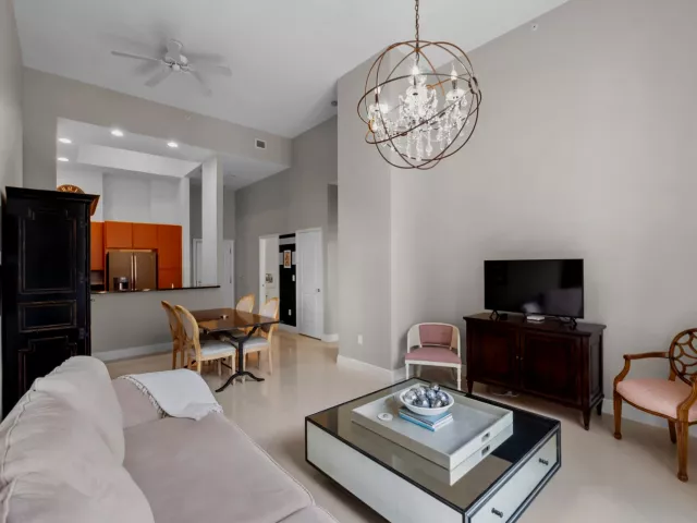 1-bedroom condo for rent in West Palm Beach - 701 S Olive Avenue 218 - MondialRealty