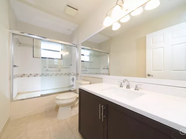 3-bedroom home for sale in Boca Raton - 6680 Canary Palm Circle - MondialRealty