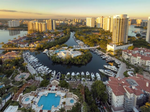 3-bedroom condo for rent in Aventura - 2000 Island Blvd 3004 - MondialRealty