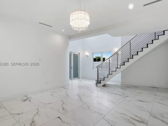 4-bedroom home for rent in Doral - 8221 NW 34th Dr - MondialRealty