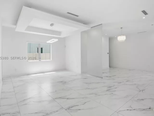 4-bedroom home for rent in Doral - 8221 NW 34th Dr - MondialRealty