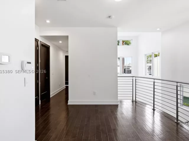 4-bedroom home for rent in Doral - 8221 NW 34th Dr - MondialRealty