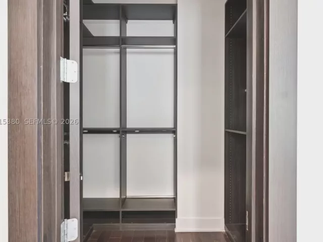 4-bedroom home for rent in Doral - 8221 NW 34th Dr - MondialRealty