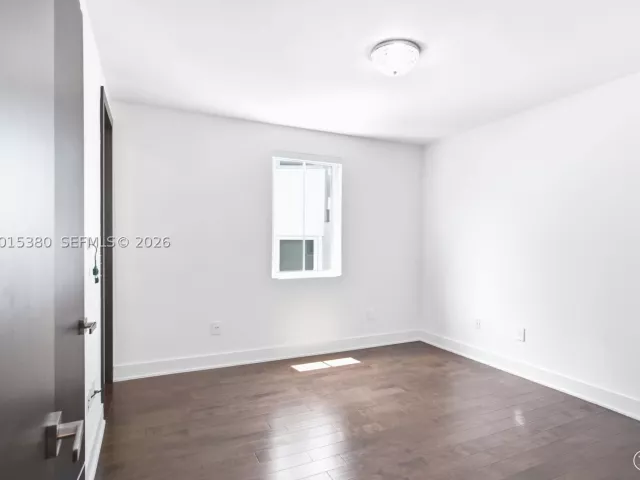 4-bedroom home for rent in Doral - 8221 NW 34th Dr - MondialRealty