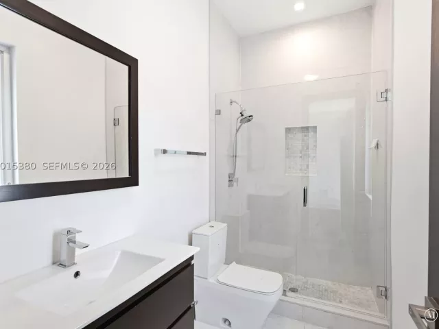 4-bedroom home for rent in Doral - 8221 NW 34th Dr - MondialRealty