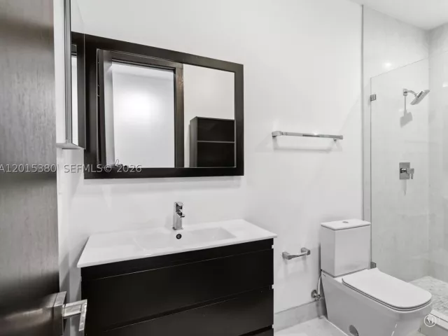 4-bedroom home for rent in Doral - 8221 NW 34th Dr - MondialRealty