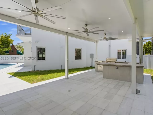 4-bedroom home for rent in Doral - 8221 NW 34th Dr - MondialRealty