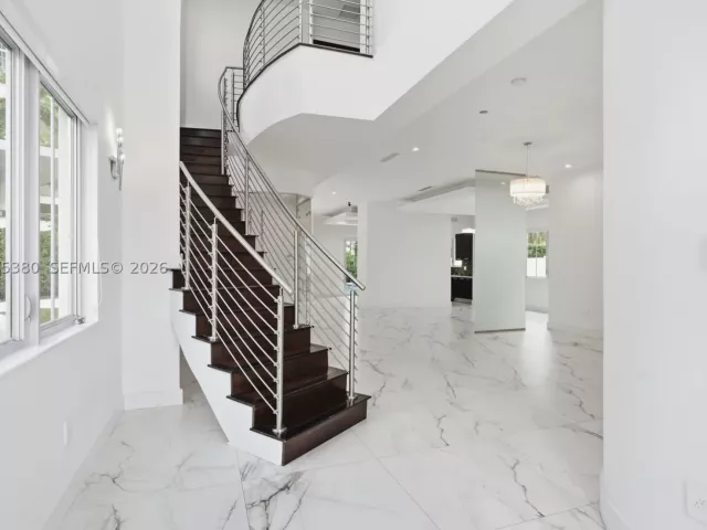 4-bedroom home for rent in Doral - 8221 NW 34th Dr - MondialRealty