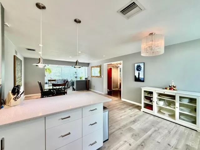 3-bedroom home for sale in Fort Lauderdale - 917 NE 18th Street - MondialRealty