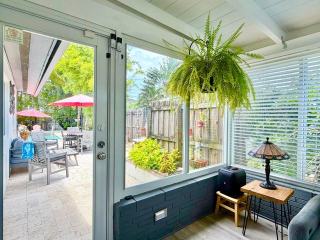 3-bedroom home for sale in Fort Lauderdale - 917 NE 18th Street - MondialRealty
