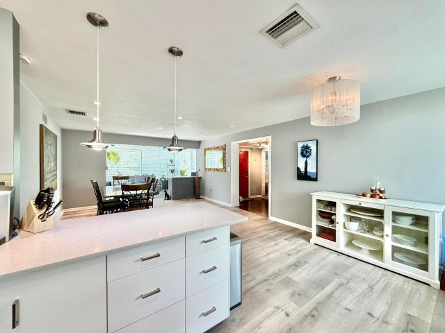 3-bedroom home for sale in Fort Lauderdale - 917 NE 18th Street - MondialRealty