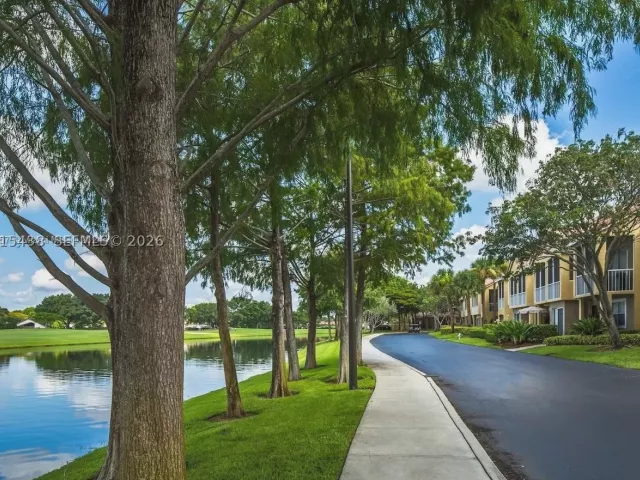 3-bedroom home for rent in Boca Raton - 5555 N Military Trl Riviera - MondialRealty