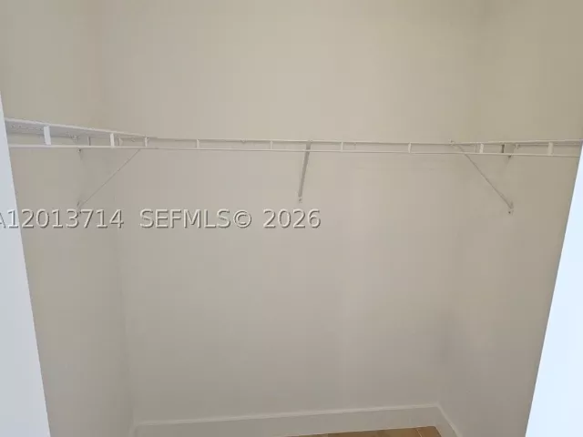 6-bedroom home for rent in Doral - 10289 NW 75th Ter 10289 - MondialRealty