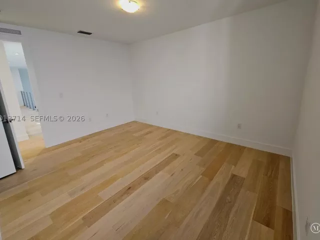 6-bedroom home for rent in Doral - 10289 NW 75th Ter 10289 - MondialRealty