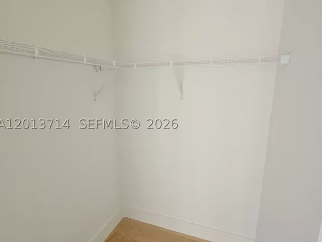 6-bedroom home for rent in Doral - 10289 NW 75th Ter 10289 - MondialRealty