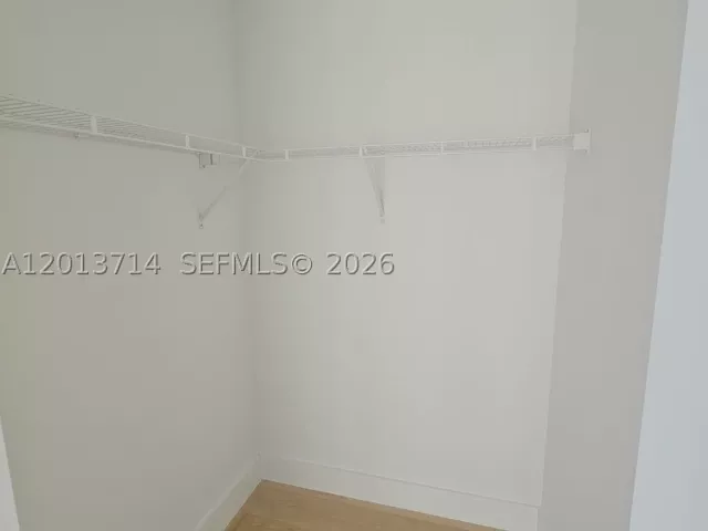 6-bedroom home for rent in Doral - 10289 NW 75th Ter 10289 - MondialRealty