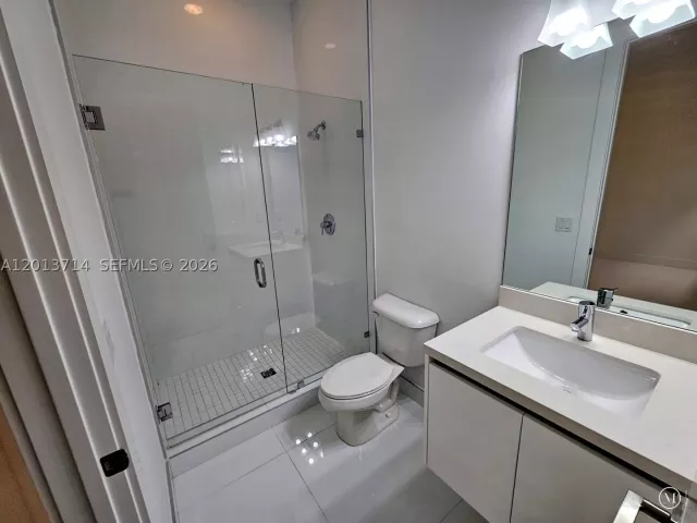 6-bedroom home for rent in Doral - 10289 NW 75th Ter 10289 - MondialRealty