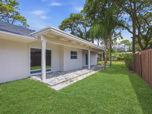 3-bedroom home for sale in Boca Raton - 2908 NW 24th Way - MondialRealty
