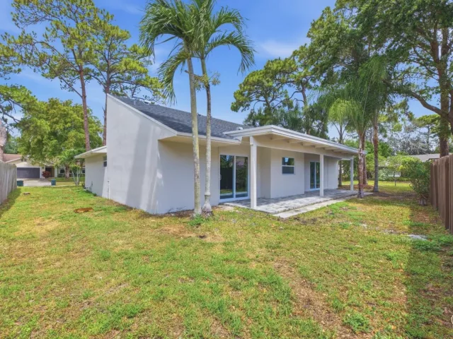 3-bedroom home for sale in Boca Raton - 2908 NW 24th Way - MondialRealty