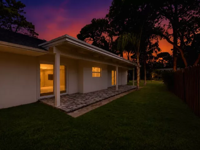 3-bedroom home for sale in Boca Raton - 2908 NW 24th Way - MondialRealty