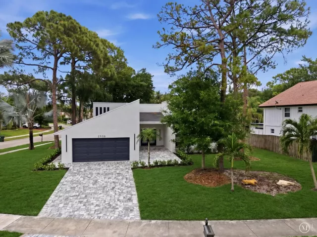 3-bedroom home for sale in Boca Raton - 2908 NW 24th Way - MondialRealty