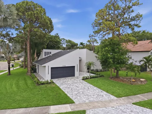 3-bedroom home for sale in Boca Raton - 2908 NW 24th Way - MondialRealty