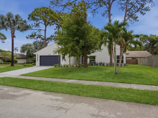 3-bedroom home for sale in Boca Raton - 2908 NW 24th Way - MondialRealty