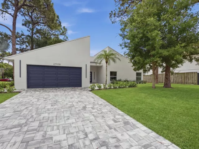 3-bedroom home for sale in Boca Raton - 2908 NW 24th Way - MondialRealty