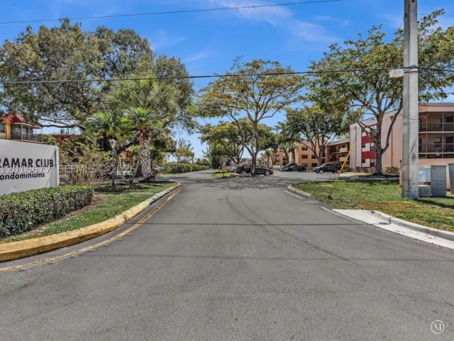 3-bedroom home for sale in Miami Gardens - 1410 NW 214th Ter - MondialRealty